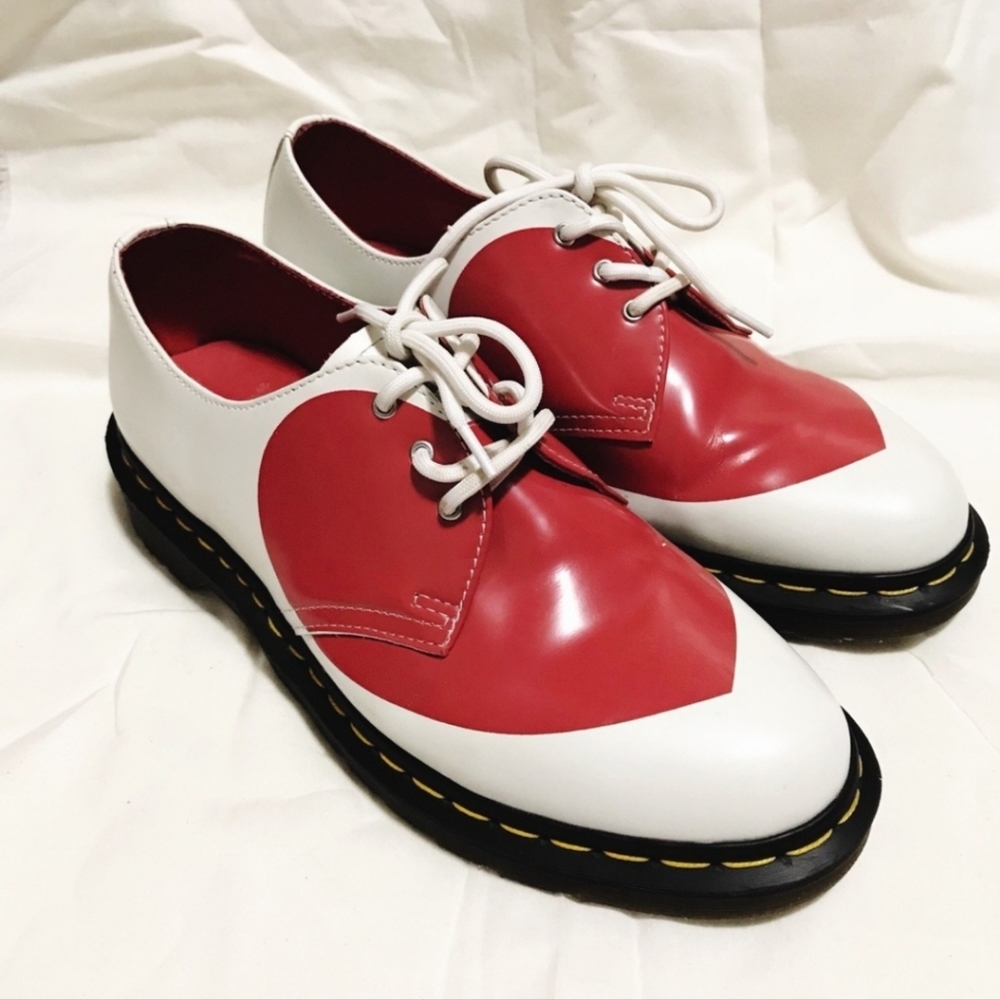 Dr. Martens White with heart Leather Oxford Shoe - Picture 2 of 6